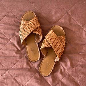 Tan Universal Thread Braided Sandals